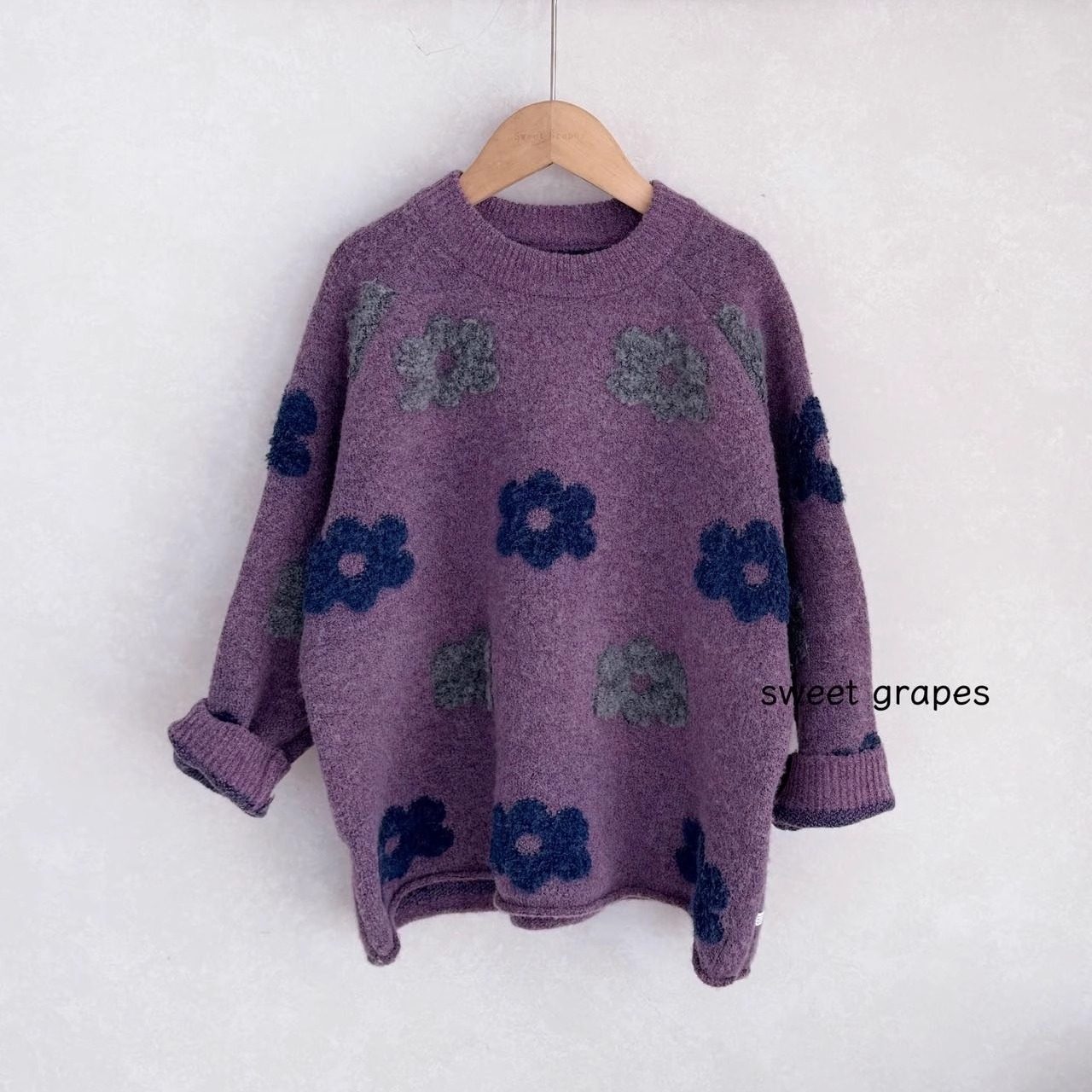 儿童女童紫色洋气大花毛衣秋冬新款女宝软糯舒适百搭保暖针织衫