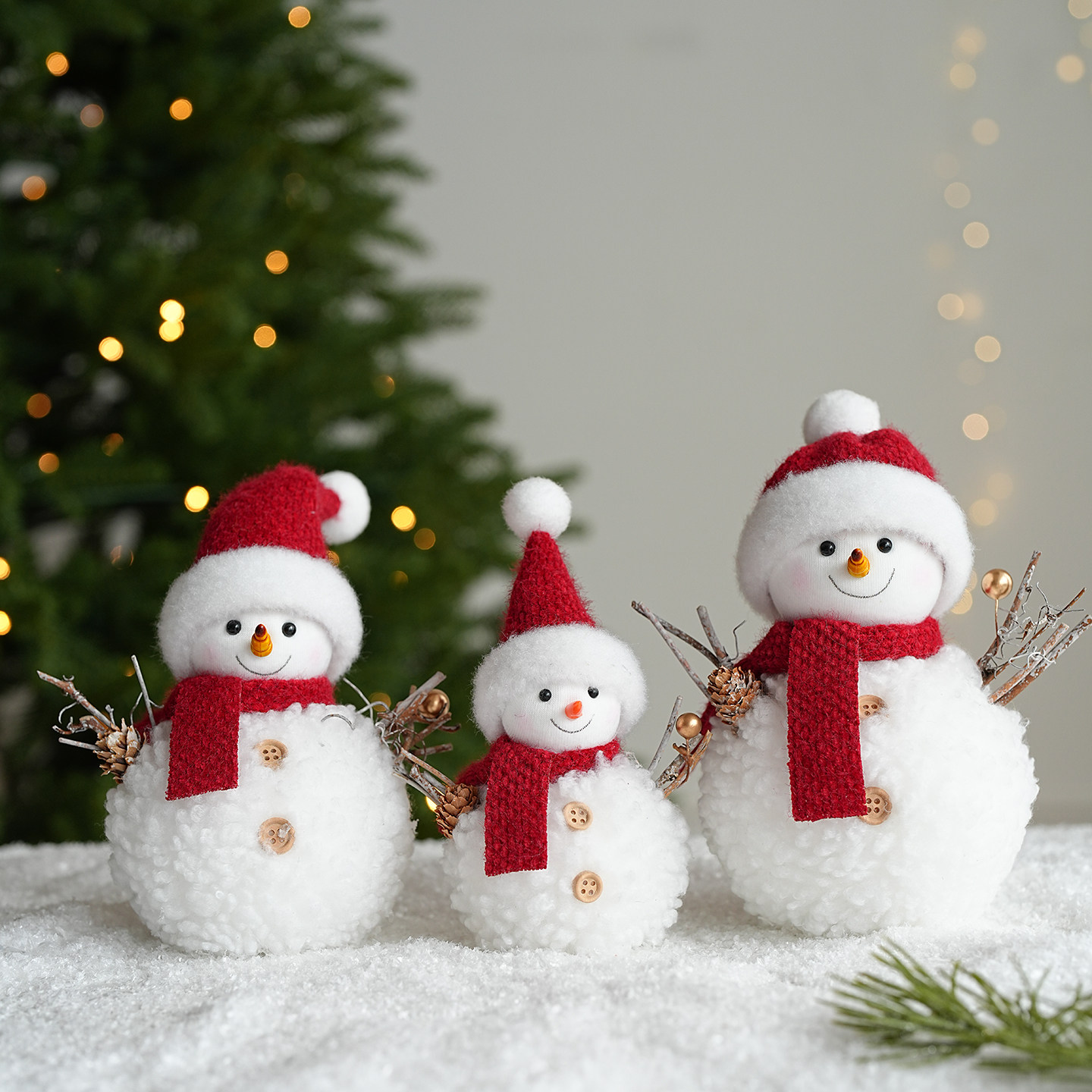 新款圣诞毛绒雪人公仔摆件 红针织帽小雪人玩偶 家居橱窗圣诞礼品