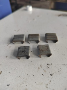 电动车支撑配件、输液瓶挂钩、M簧、把手、羊眼圈等工件折弯设备