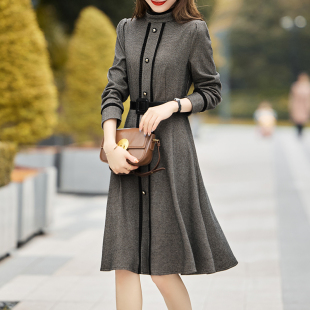 毛呢长袖连衣裙女秋冬季2023新款中年妈妈洋气内搭加厚保暖打底裙