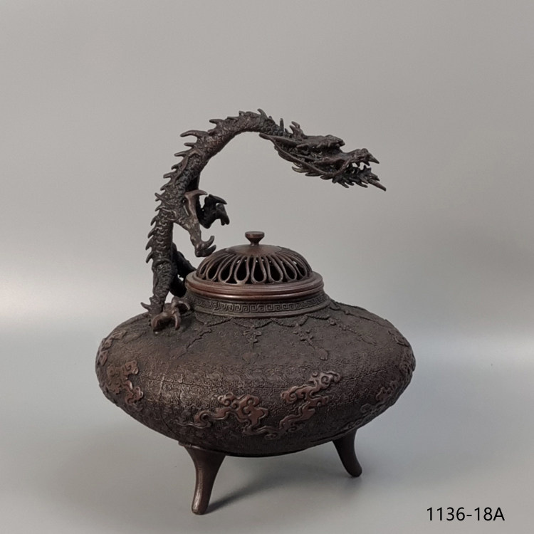 米田秀保造日本铜香炉薰香炉。蟠龙纹。未使用品，不带箱。