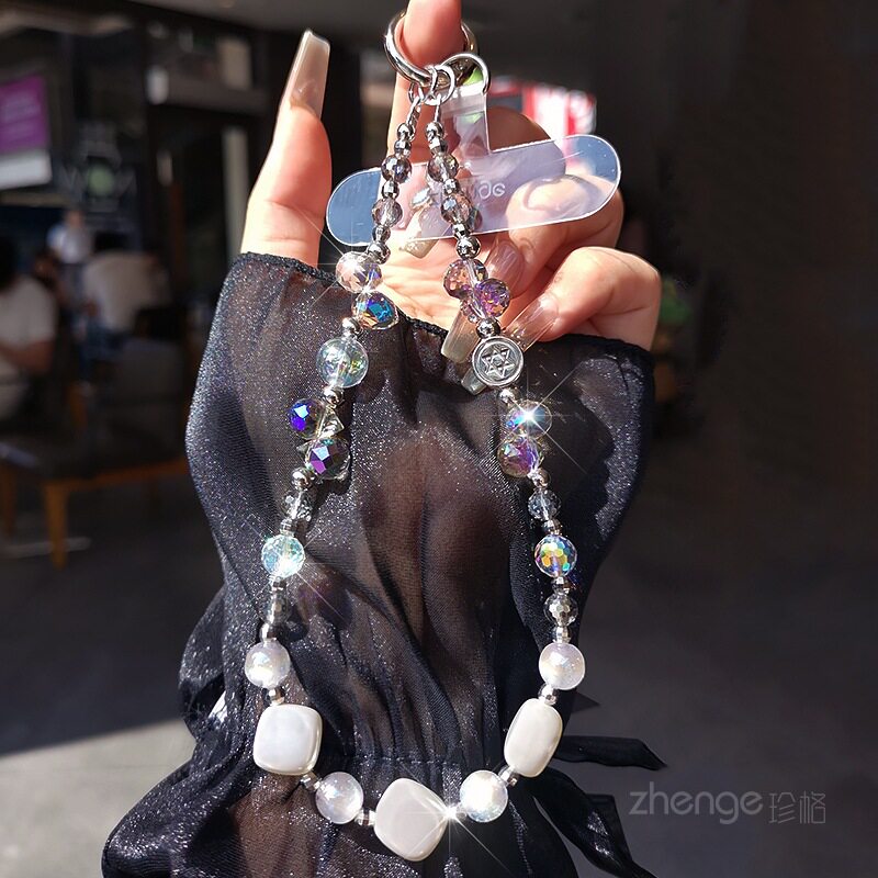 超仙绝美水晶手机链挂件ins女时尚轻奢精致小众高级感串珠饰户外旅游出行逛街防丢挂钥匙包包壳手机挂绳新款