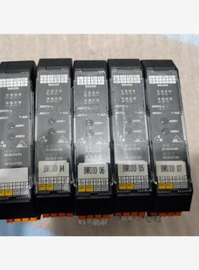 拆机必威BWU3359数字I/O模块，型号一致。成色如图，轻