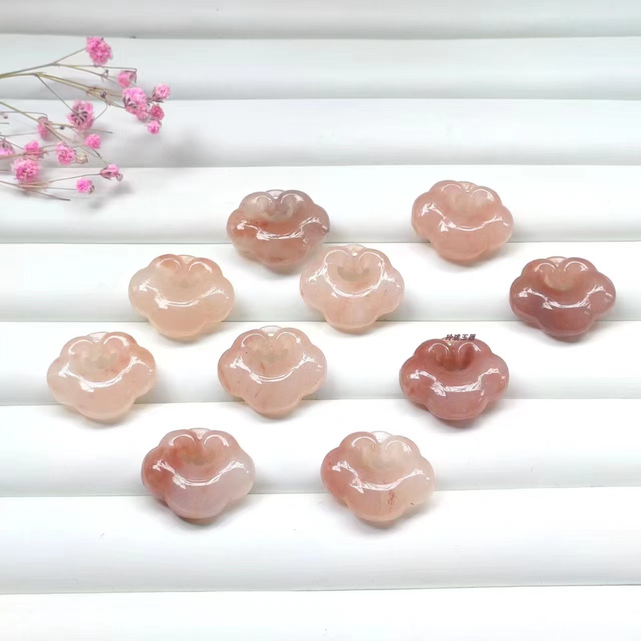 小众轻奢金丝玉如意锁吊坠