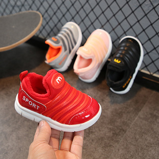 毛毛虫童鞋秋冬款1-6岁女童加绒儿童运动鞋宝宝学步鞋小童休闲鞋