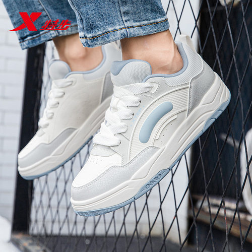 特步新款鞋子男士板鞋低帮休闲