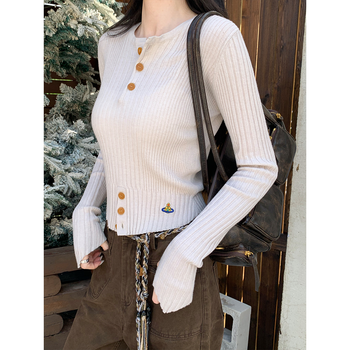 显瘦圆领针织打底衫女内搭秋季