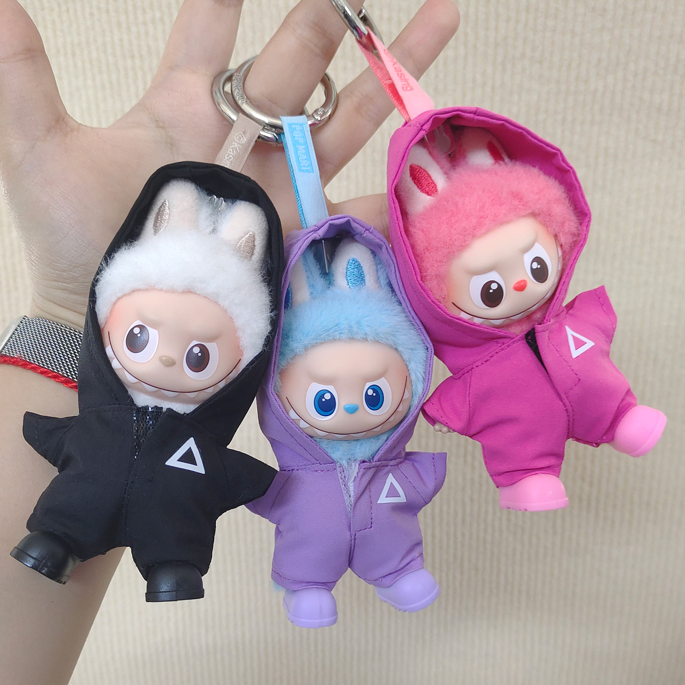 labubu冲锋衣10cm四代心底密码拉布布公仔连体衣服户外连帽防风衣