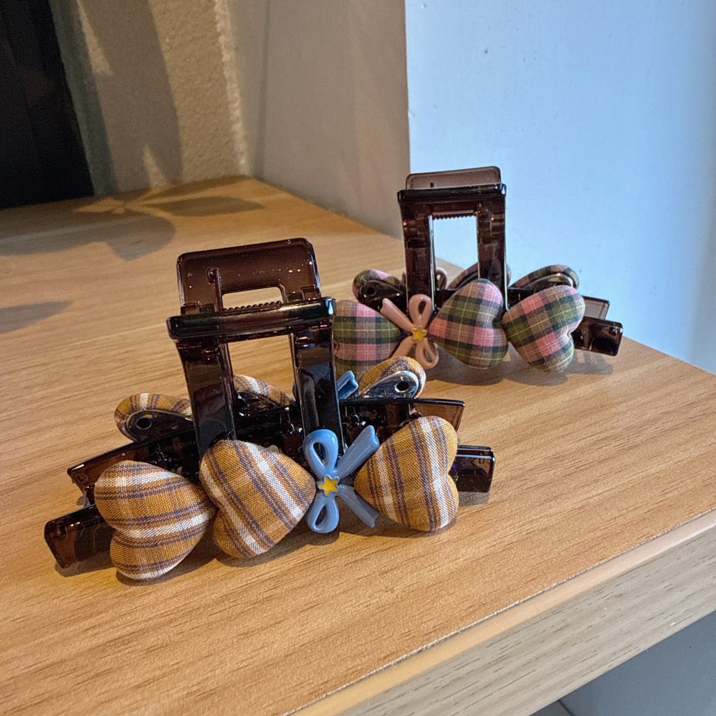 韩系爱心格纹蝴蝶结抓夹中号感2026新款后脑勺鲨鱼夹气质发夹,饰品/流行首饰/时尚饰品新,民族风发饰,淘宝优惠券,粉丝福利购,淘宝优惠卷