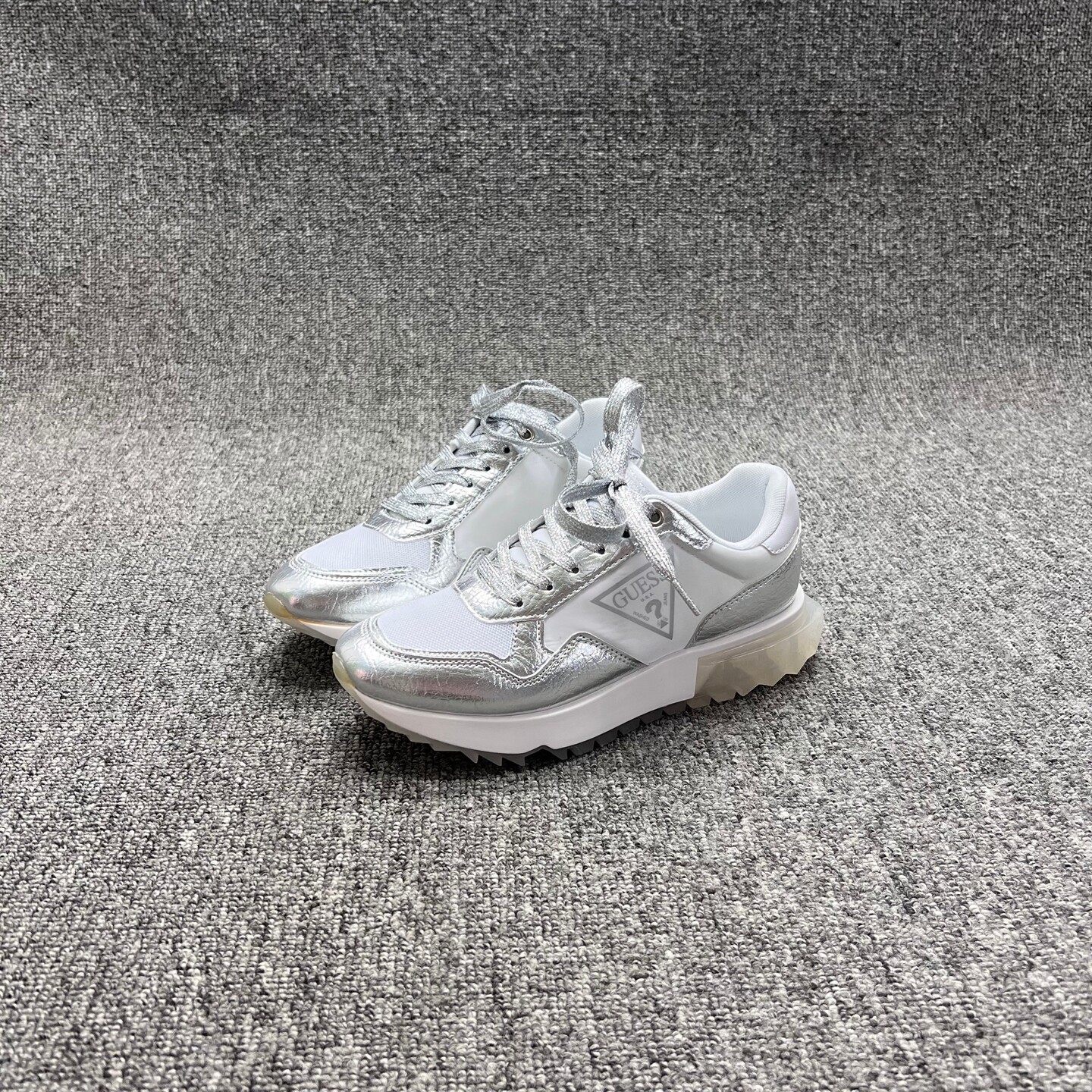 必撸款时尚运动鞋女鞋拼接复古休闲鞋耐磨防滑厚底百搭旅游鞋大码