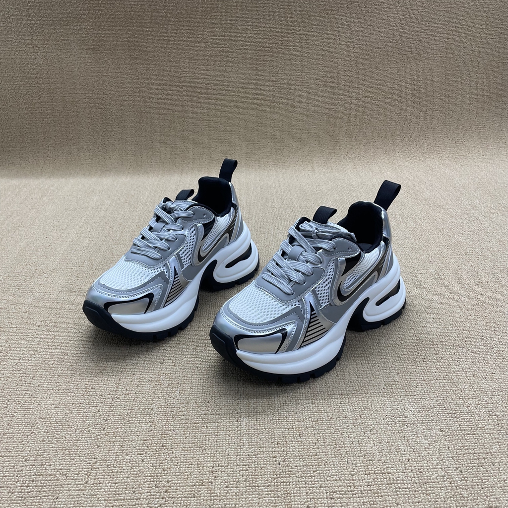 爆款休闲时尚舒适百搭透气网面老爹鞋新款春秋女款银色厚底运动鞋