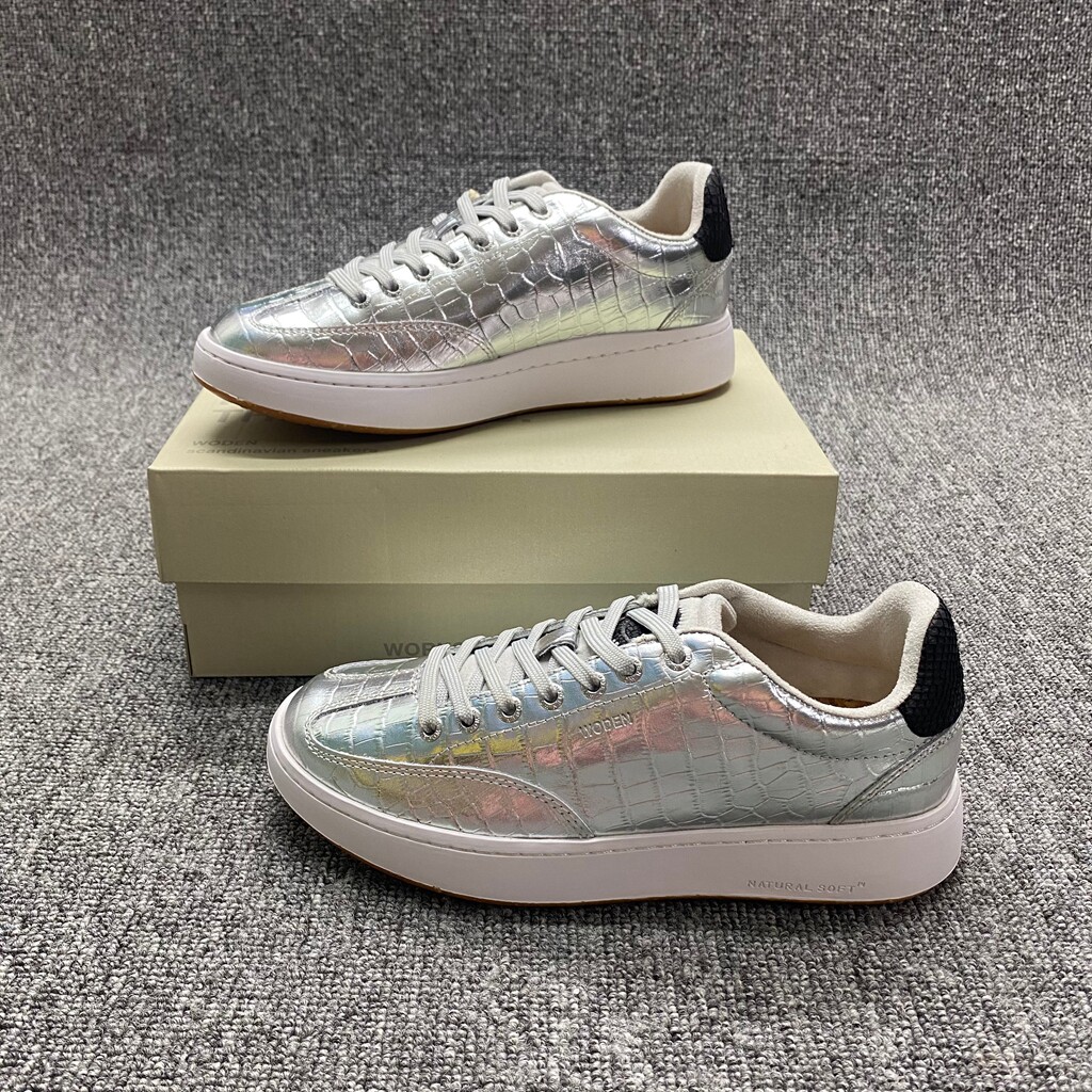 断码捡漏轻奢银色镜面厚底板鞋女圆头小白鞋休闲百搭高级感休闲鞋