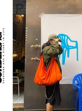 SONDER SHOP OFFWINTER男女同款环保防水斜挎包流浪包 单肩托特包