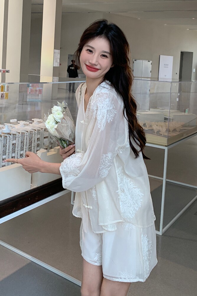 白色新中式国风套装女2025新款吊带衬衫短裤三件套夏季穿搭一整套,女装套装/套裙,2C263