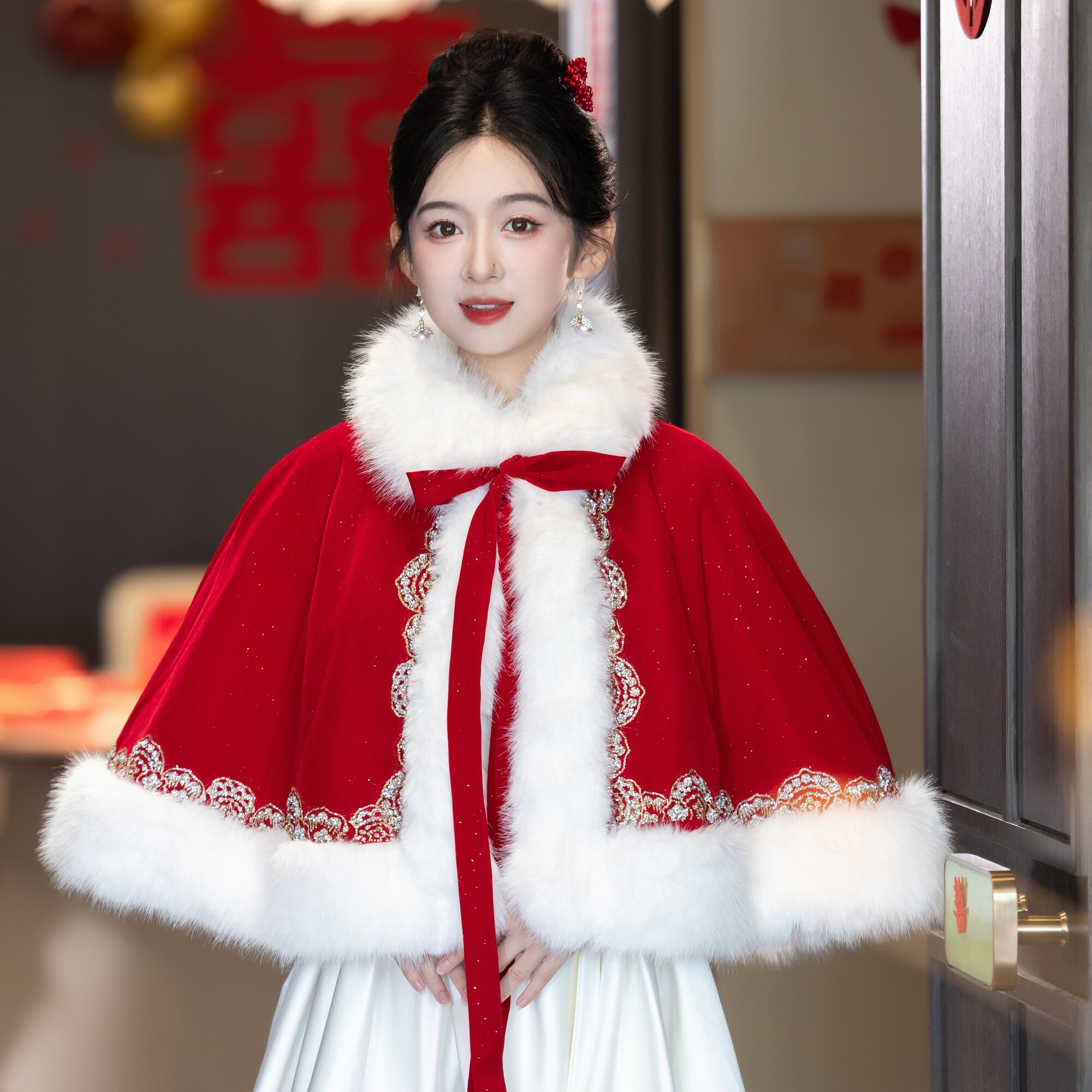 冬季新品中式新娘结婚旗袍敬酒服外套秀禾服披风大毛领披肩斗篷女