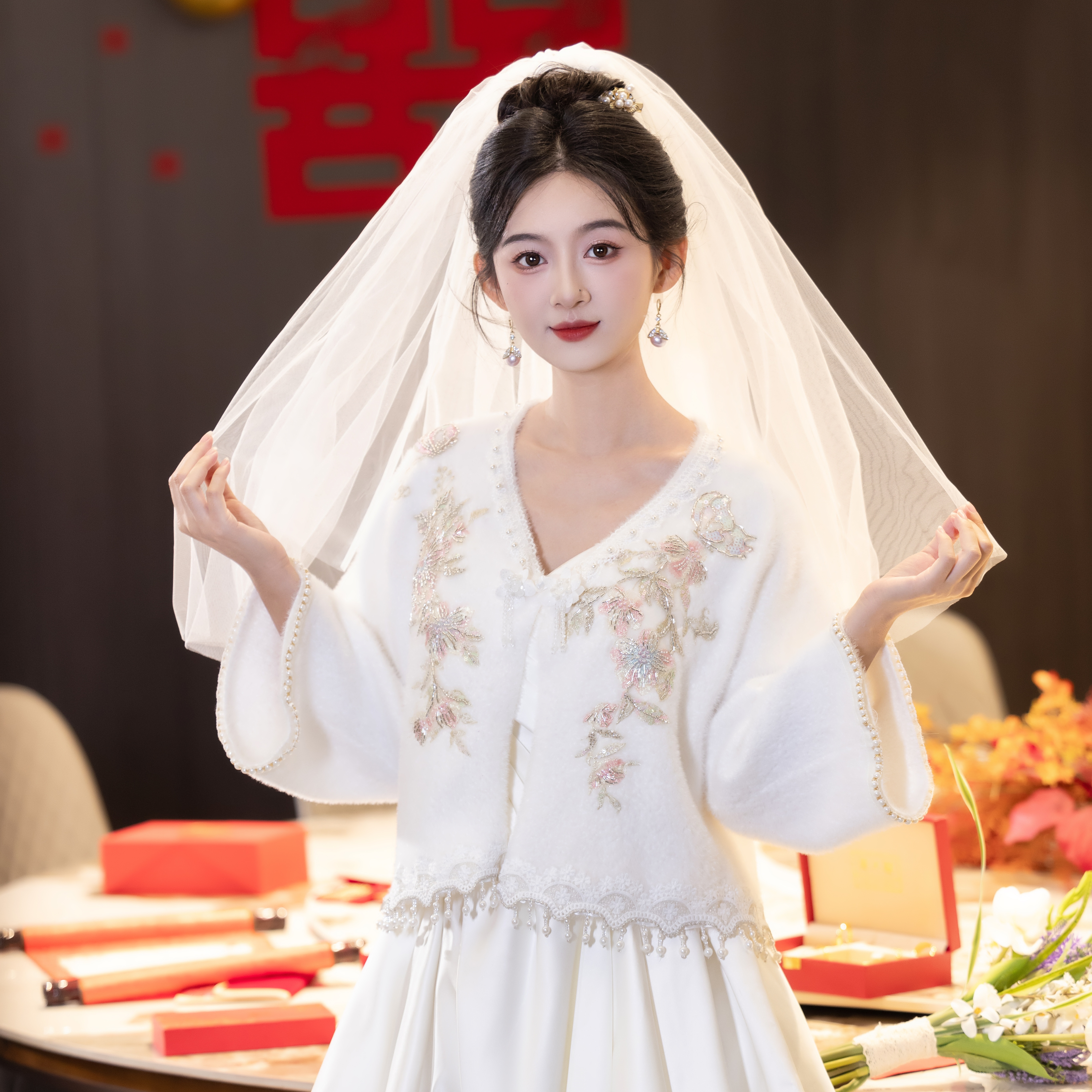 新中式春秋冬婚纱旗袍披肩敬酒服女白色刺绣短外套新娘结婚回门服