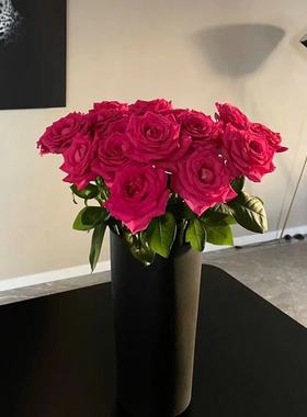 高级玫红色弗洛伊德玫瑰花束鲜花云南直发昆明鲜切花生日礼物