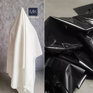 设计师TPU膜亮黑和亮白色 防水pvc风雨衣皮革服装tpu设计师布料