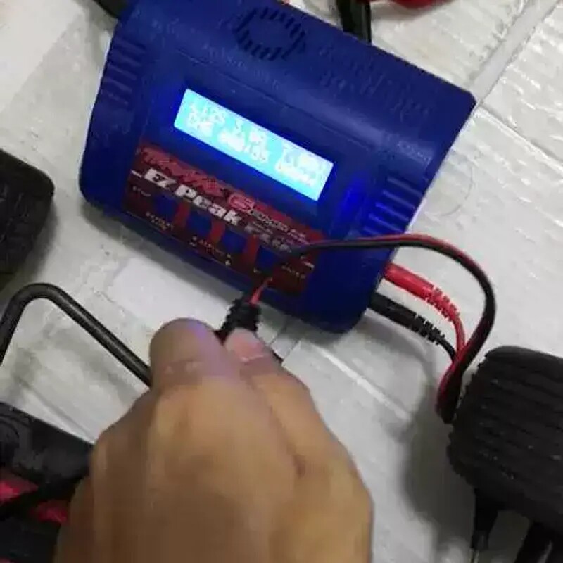 议价traxxas 原厂充电器 6Amp EZ-Peak PLU