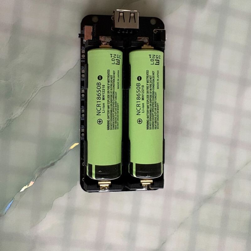 议价全新日本进口松下NCR18650B锂电池组，两节装，带USB 接口，