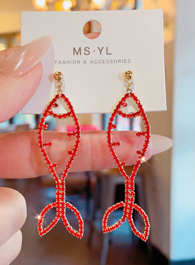秋冬红色年年有余耳环2026年新款爆款高级感超闪水钻无耳洞耳夹女