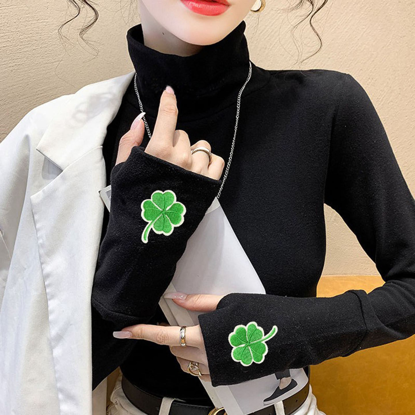 一体绒打底衫女冬天高领手指衫内搭外穿大码加绒加厚手套袖t恤衫