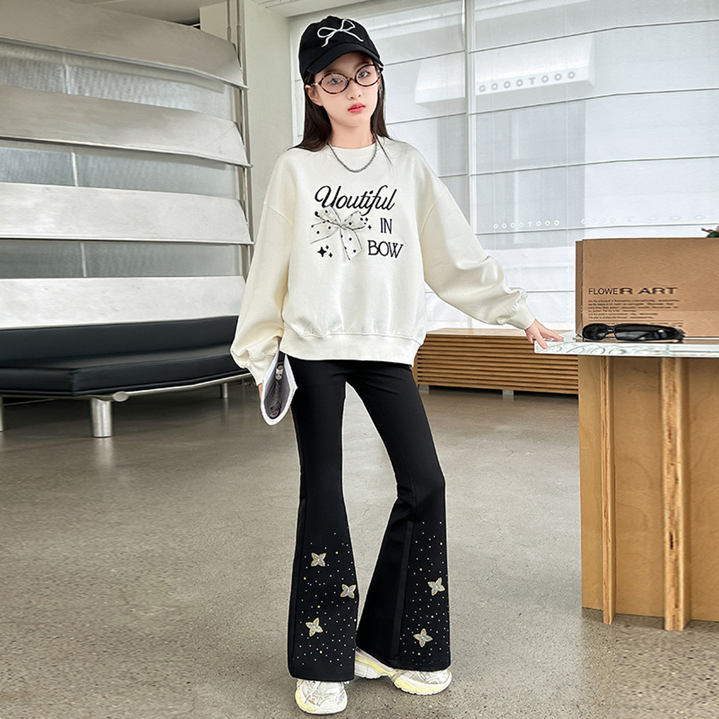 女童圆领卫衣秋装2025新款女大童春秋超好看儿童加绒休闲上衣秋冬