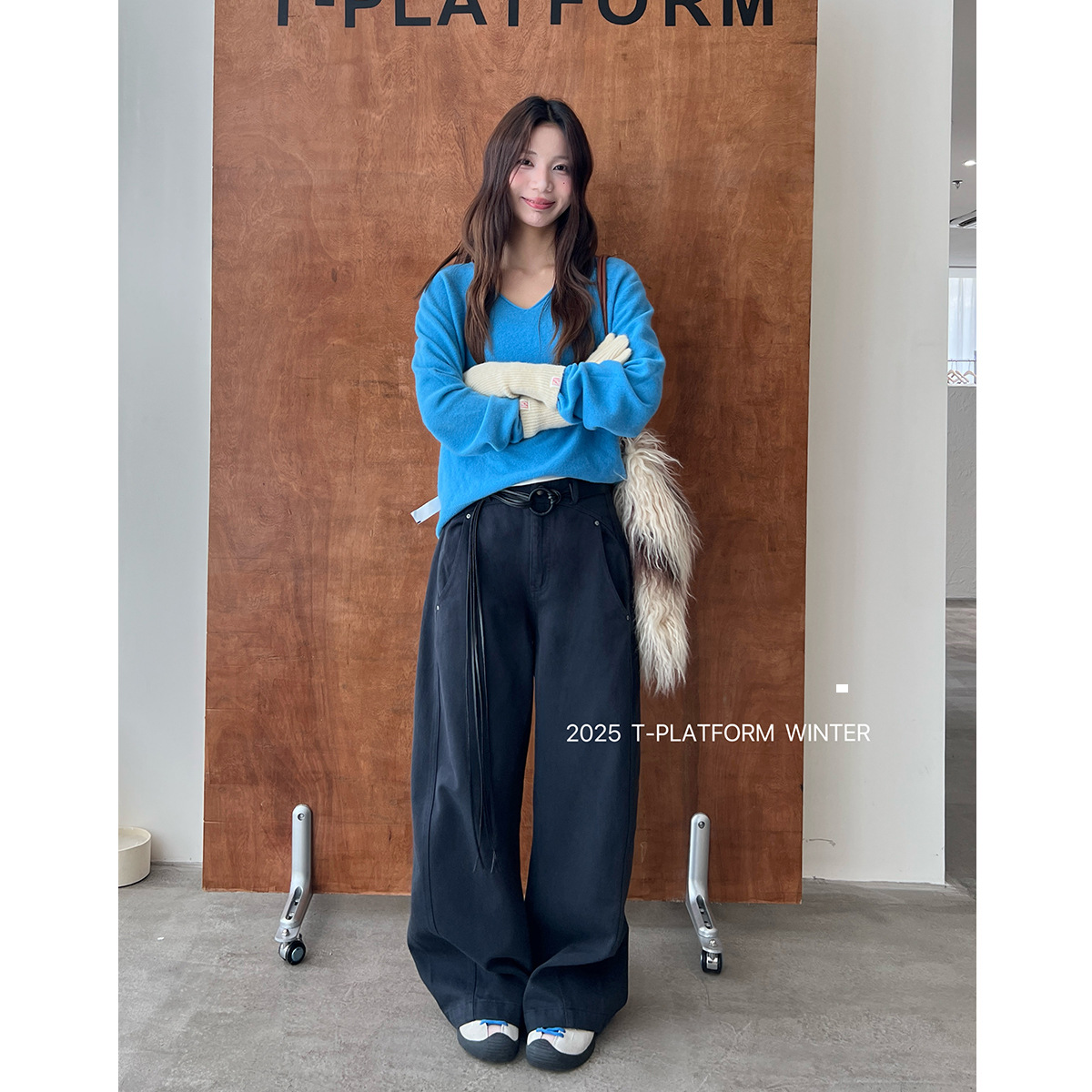 ［T台］T-PLATFORM广州十三行初冬薄绒休闲裤小众设计感裤子83217