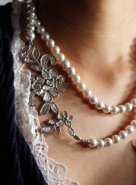 xhenxhen蕾丝系列轻奢蕾丝花花珍珠项链设计感豆豆花高级感珍珠