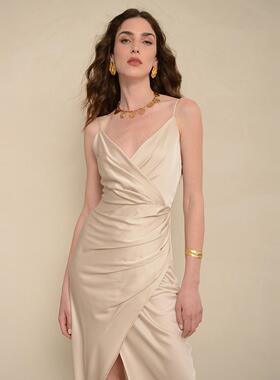 性感绝美香槟色缎面伴娘服礼服高级感显瘦深V鱼尾毕业典礼裙子