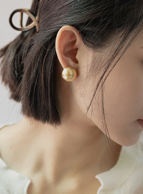 一枝橘 日系拉丝小金球耳环女简约气质秋冬耳饰2023年新款潮耳钉