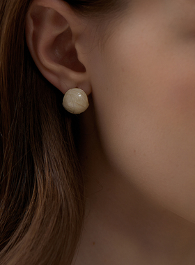 一枝橘 法式油画感彩色耳环简约圆球耳针 奶白复古耳饰耳环