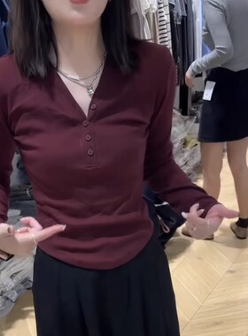 YUAN XI元熙6283设计感纽扣V领长袖T恤女百搭修身显瘦打底衫上衣