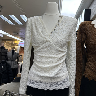 打底衫 BAI 纯欲网纱V领蕾丝加绒长袖 ER625秋冬新款 女保暖上衣