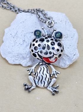 欧美饰品复古时尚轻奢高级感立体青蛙长款女士毛衣链简约气质项链