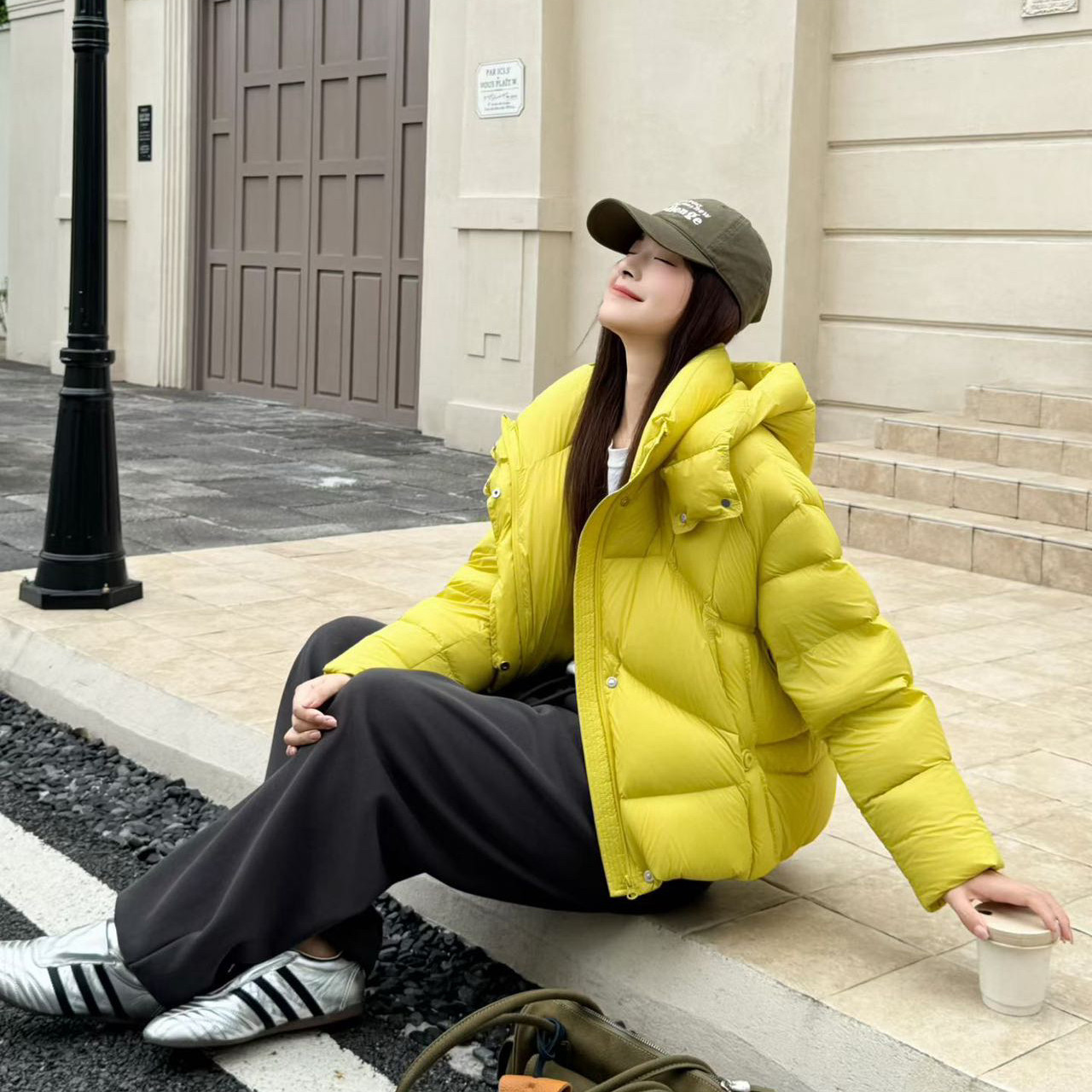 冬季连帽短款羽绒服女宽松斜绗面包服小个子加厚拉链保暖百搭外套