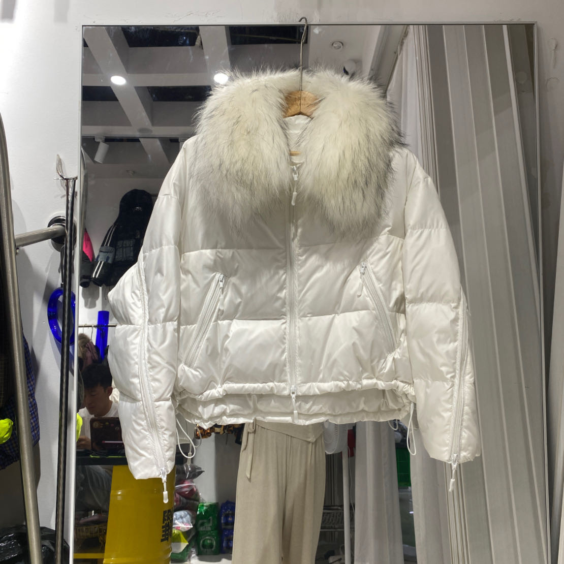 2026冬季新款羽绒服女短款貉子毛真毛领加厚保暖白鸭绒面包服外套