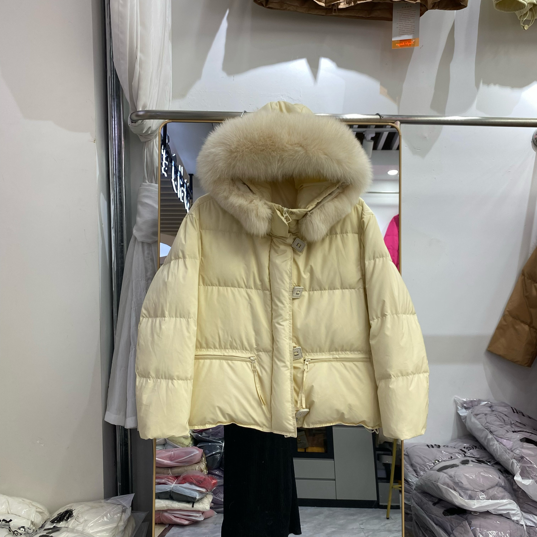 新国标羽绒服女短款超大狐狸毛领