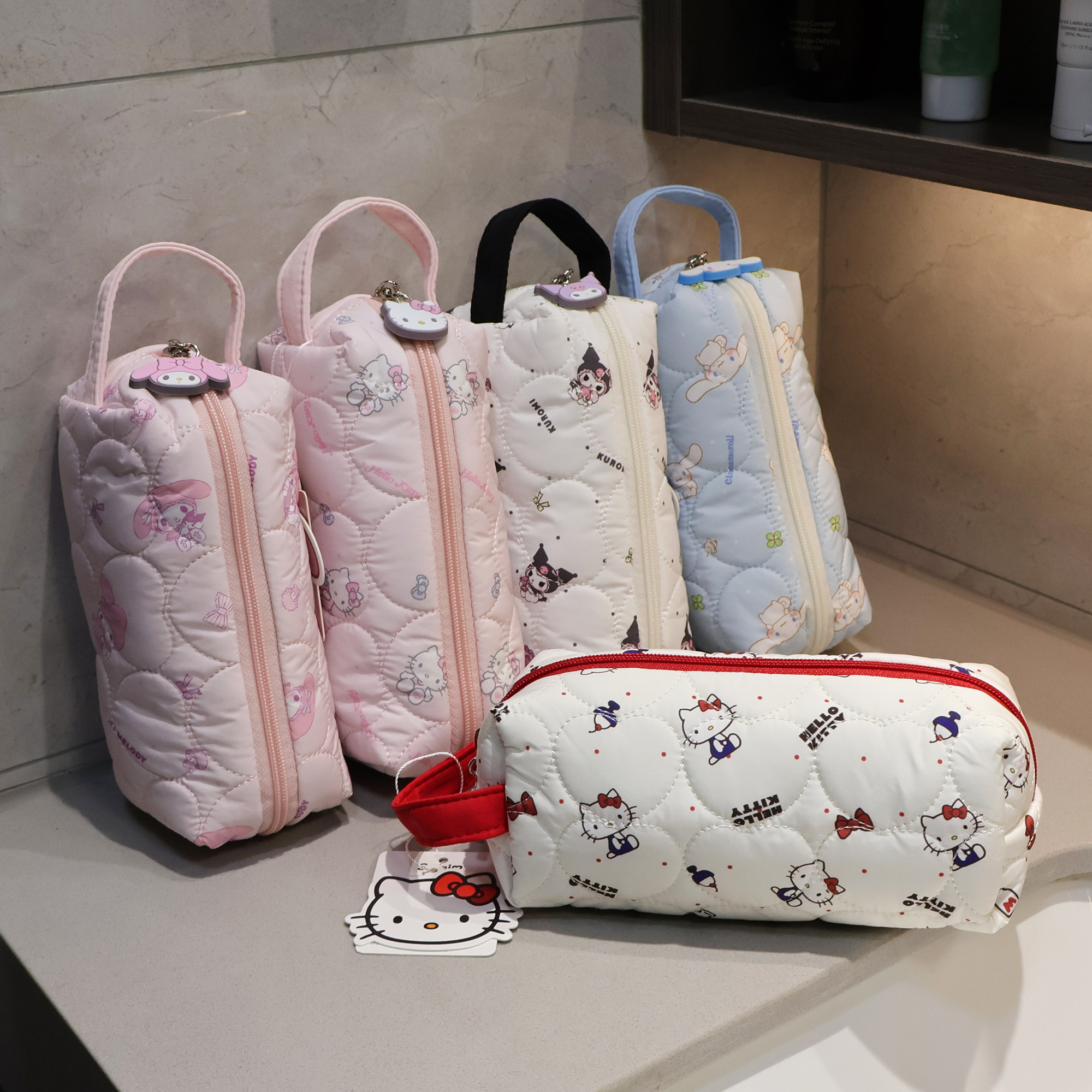 三丽鸥正版手拿包化妆包便携可爱随身手拎旅行化妆品洗漱收纳小包