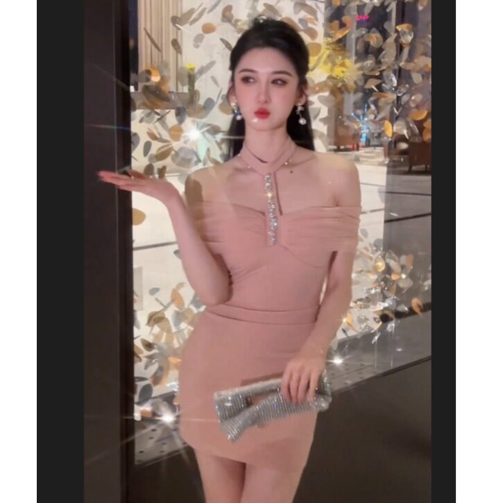 夏日冰果法式轻奢名媛高级感显瘦气质小众连衣裙收腰性感短裙