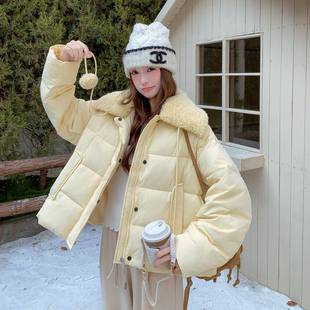 982包 白鸭绒保色暖面D045 小个软乎子乎翻毛领羽绒服女冬黄季 新款