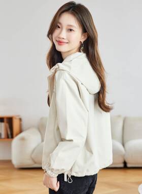 短秋款风衣女新款显春小个子韩版闲气质ZMU68876减龄瘦连帽夹克外