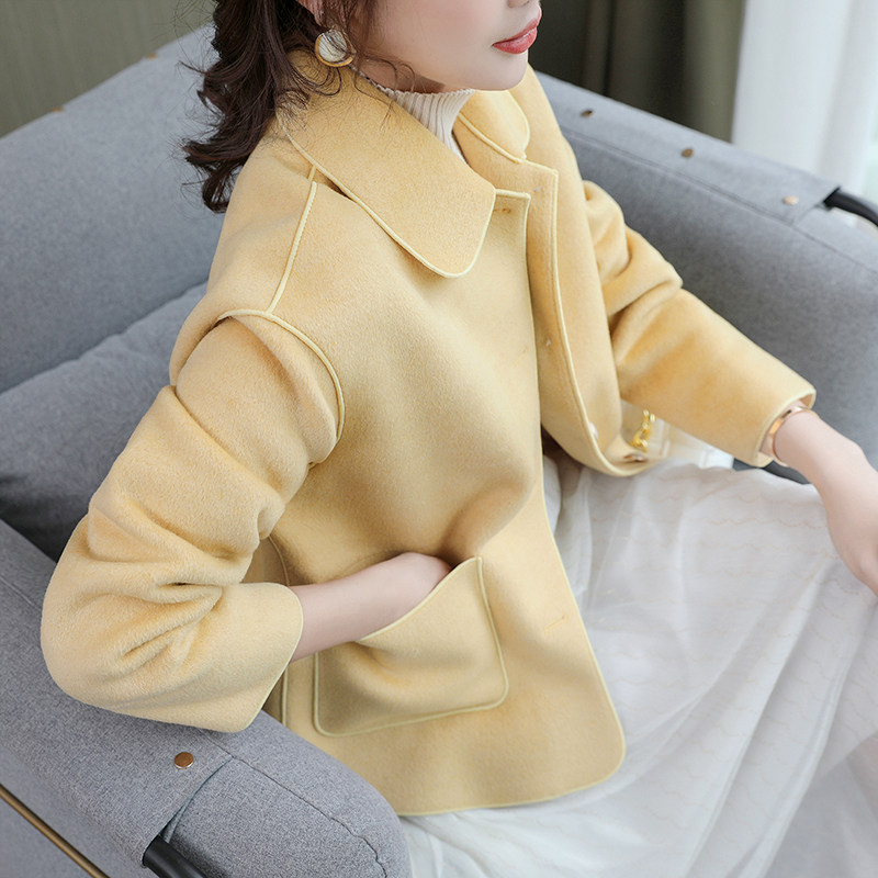 2020年秋冬季新款小个子毛呢外套女短款时尚百搭厚呢子大衣娃娃领