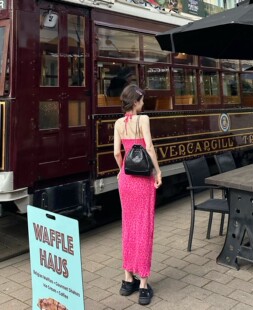 玫粉色小碎花修身 加州时光 zhazha 大露背挂脖吊带长裙 Dear