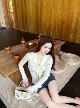 【Dear zhazha】秘书姐姐~米白色修身V领领带绑带羊毛打底针织衫