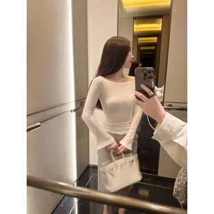 淡颜女友 zhazha 纯欲修身 一字领面膜t薄款 白色T恤 长袖 Dear