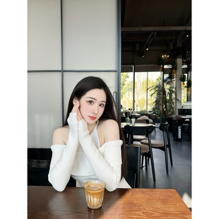 【Dear zhazha】归国白月光~白色纯欲修身一字肩露肩挂脖针织上衣
