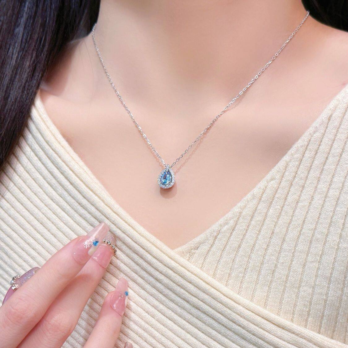 蓝眼泪水滴项链小众设计高级感海蓝宝吊坠锁骨链送女友送妈妈礼物