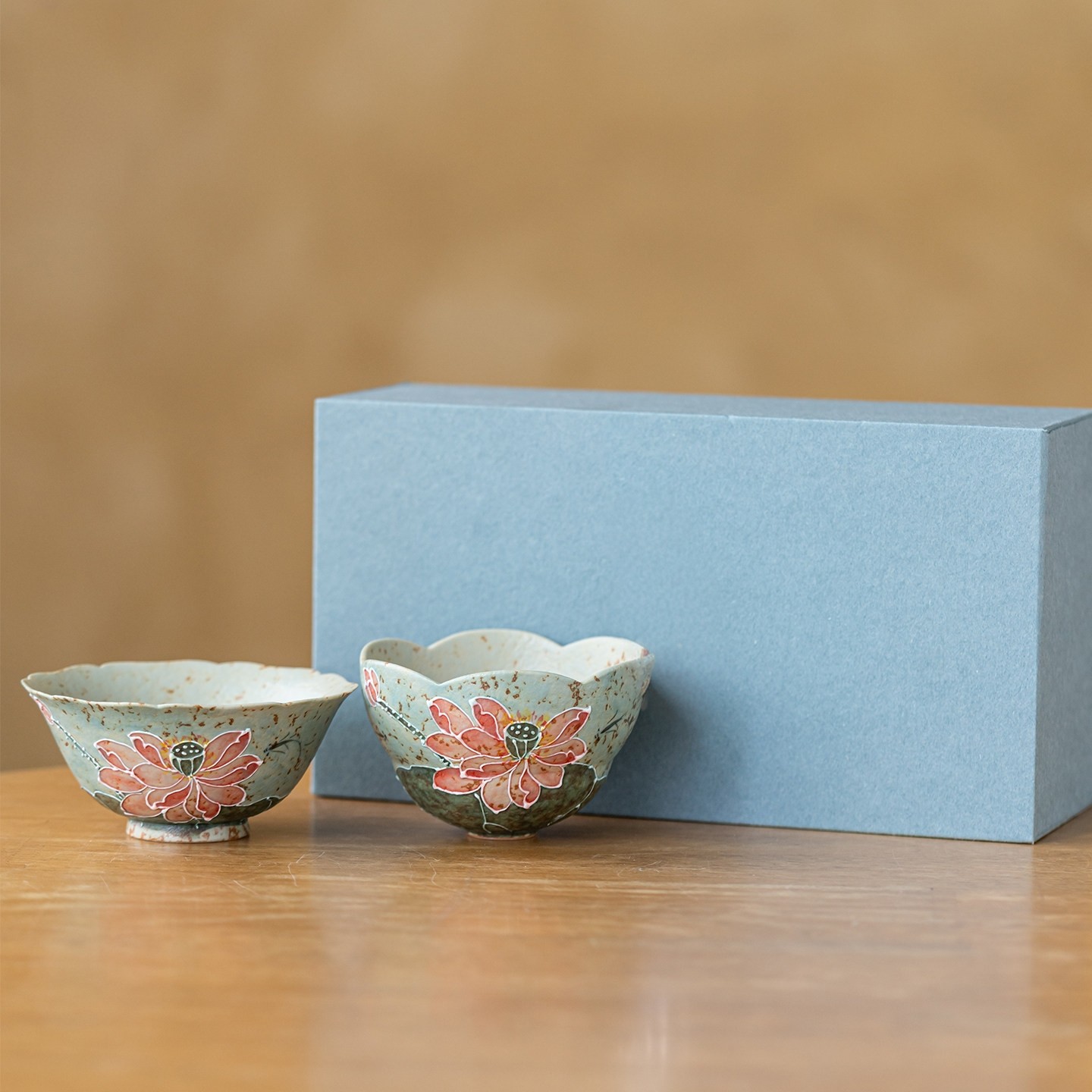 青花火石红手绘鱼戏荷茶杯荷花纹茶具国潮风精致主人杯礼盒装,餐饮具,茶杯,淘宝优惠券,粉丝福利购,淘宝优惠卷