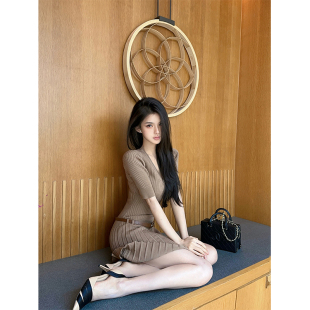 修身 夏媛原创 新款 咖色竖条纹针织连衣裙2025夏季 显瘦女 淑女得体